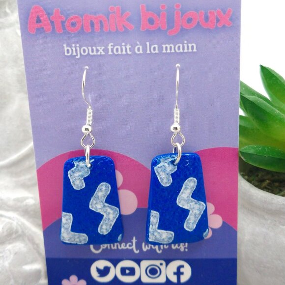 Handmade blue color polymer clay earrings. Boucles d'oreilles fait à la main - Picture 1 of 6
